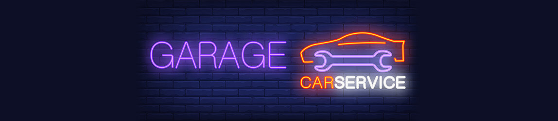 Neon sign advertising a Garage and Car Service